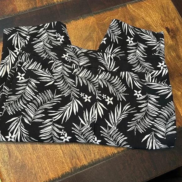 Terra & Sky long shorts/pedal pushers Size 1X EUC - Picture 1 of 4